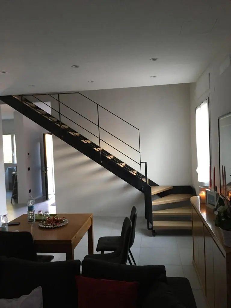 Scala angolare soggiorno